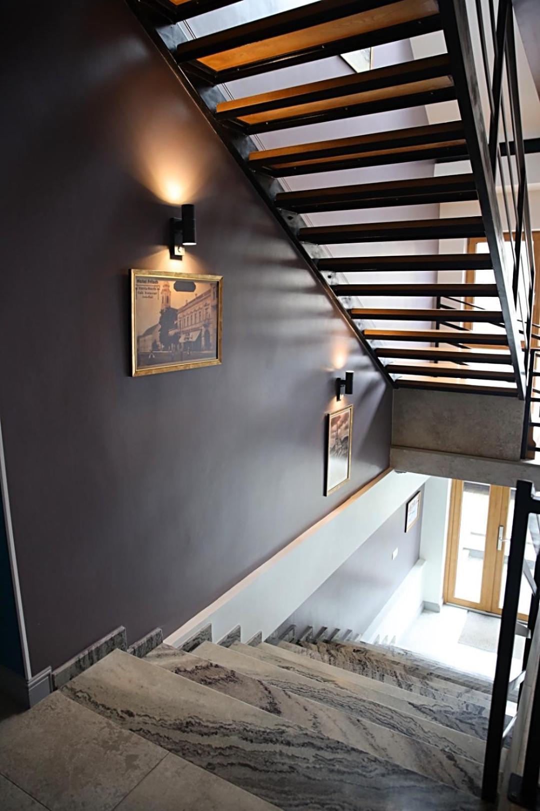 English House Бистрица Экстерьер фото