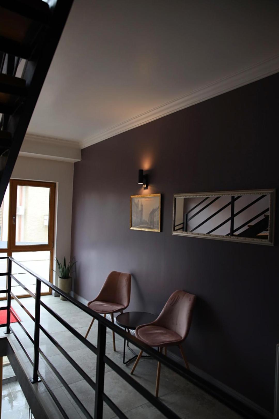 English House Бистрица Экстерьер фото